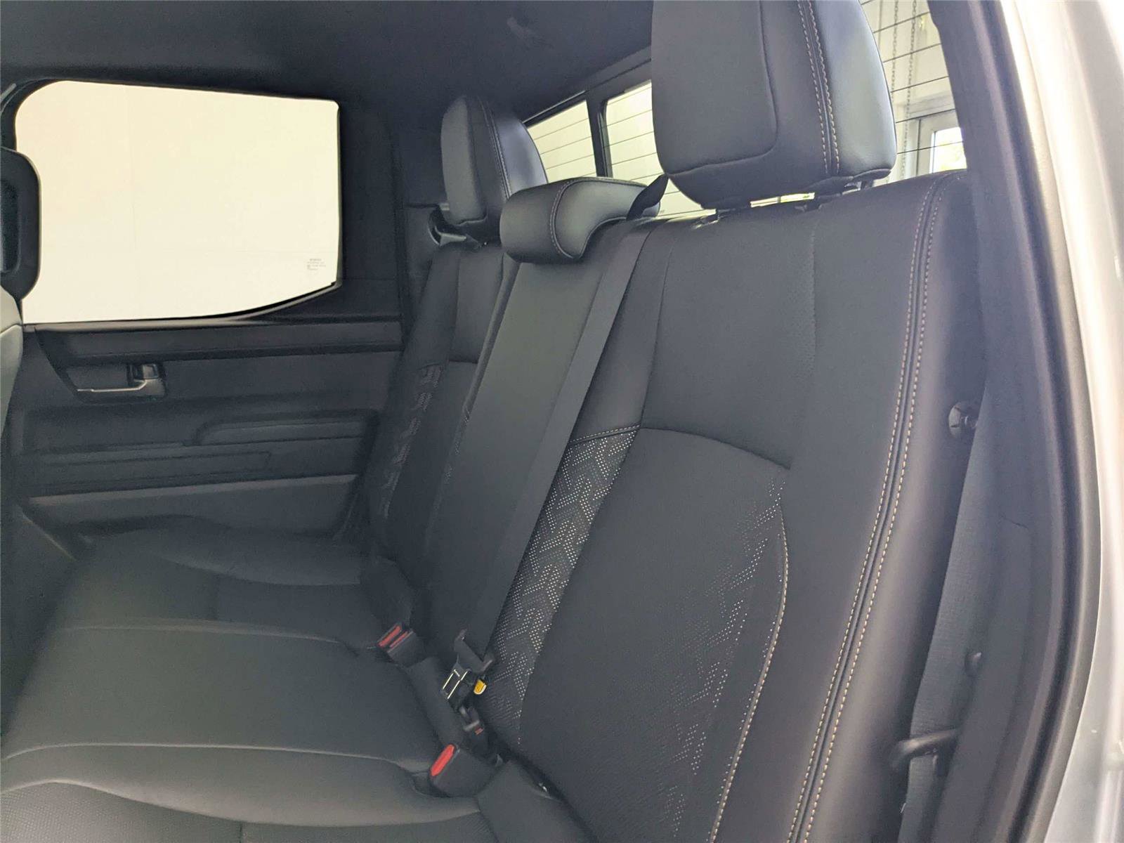 Used 2025 Toyota Tacoma Limited AWD/4WD image 34