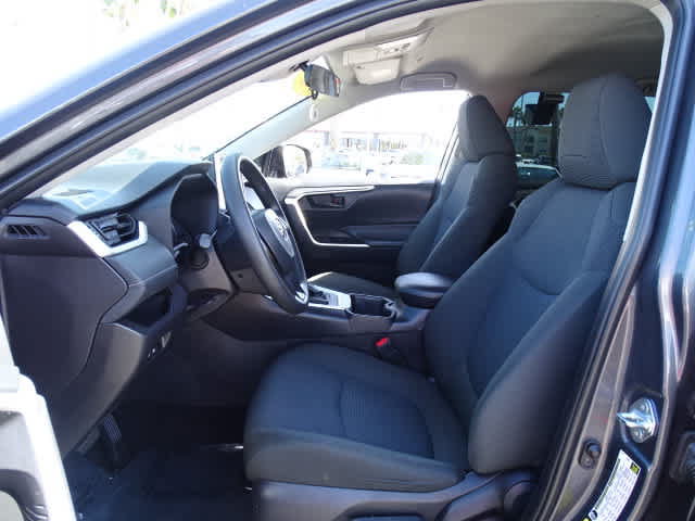 Certified 2025 Toyota RAV4 LE FWD image 18