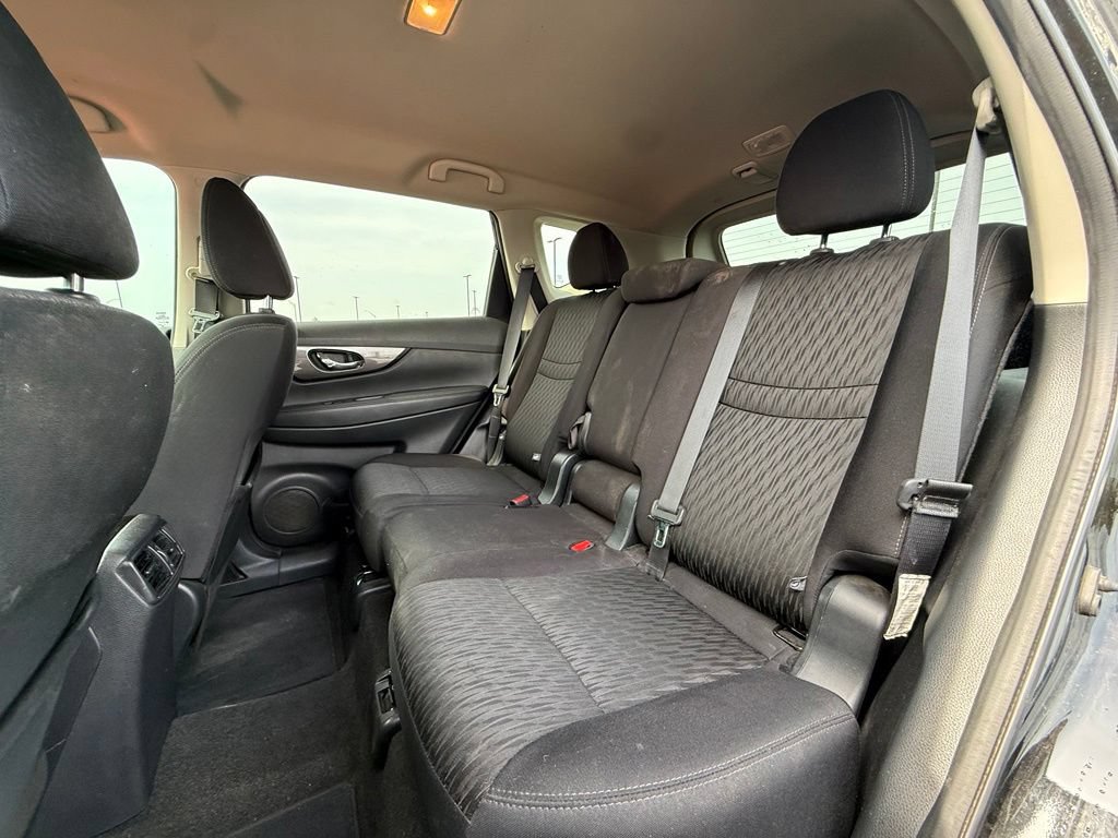 Used 2019 Nissan Rogue SV w/ Premium Package FWD image 23