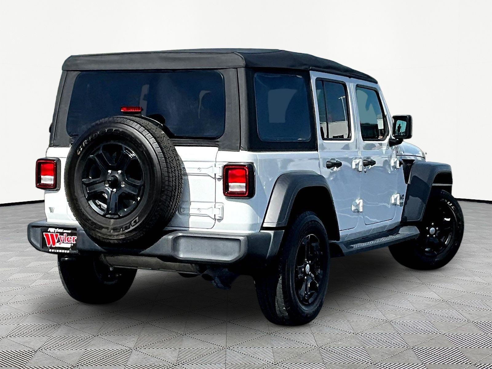 Used 2018 Jeep Wrangler Unlimited Sport S AWD/4WD image 6