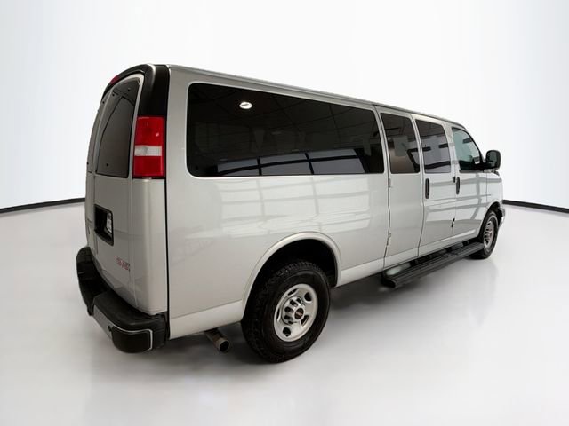 Used 2023 GMC Savana 3500 LT w/ LT Preferred Equipment Group RWD image 7