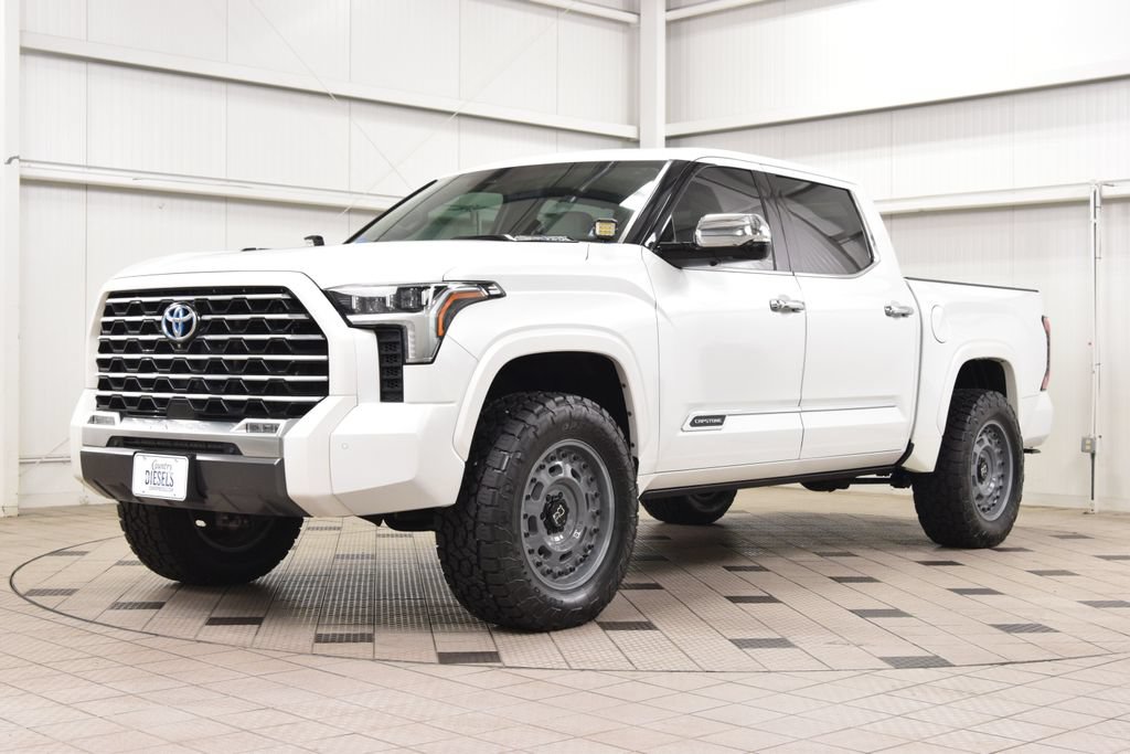 Used 2022 Toyota Tundra Capstone AWD/4WD image 3