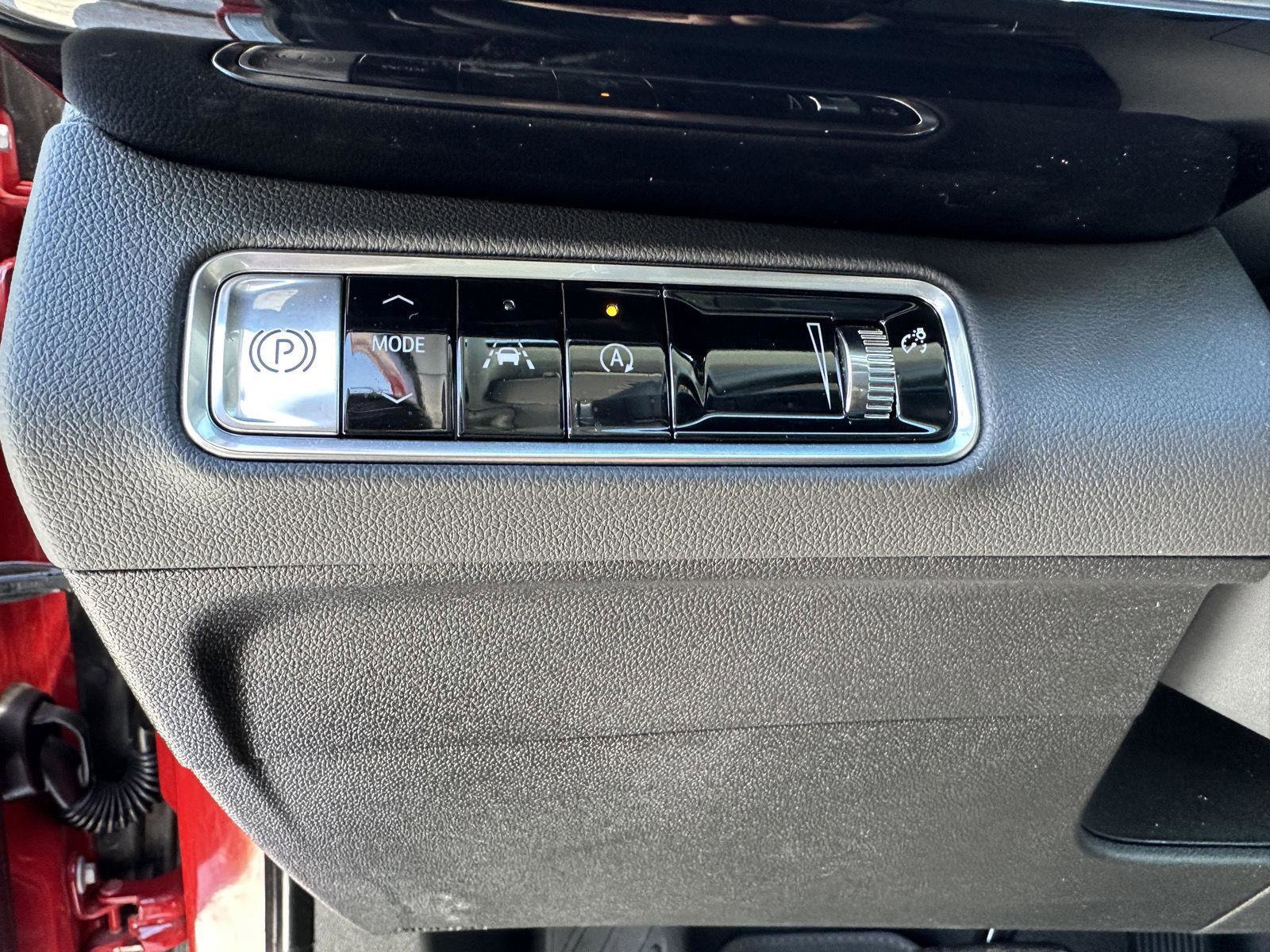 Used 2025 Buick Envision Preferred image 23