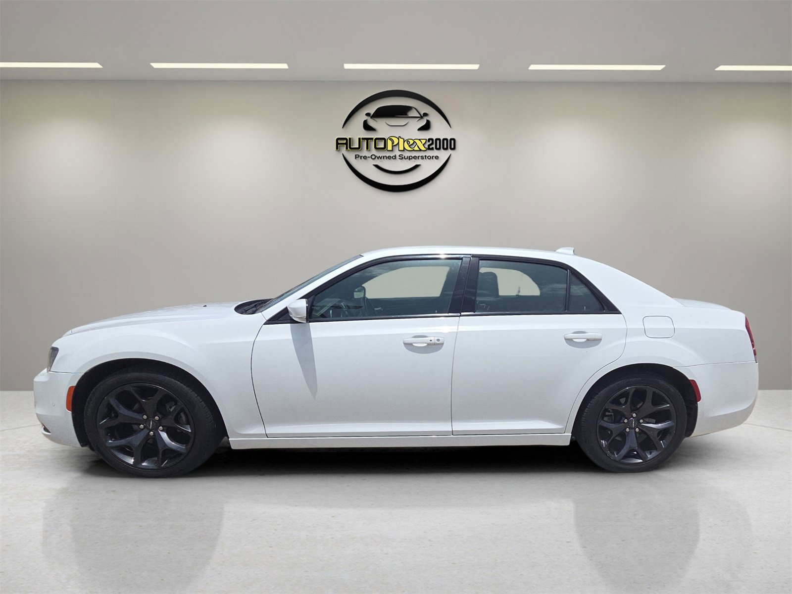 Used 2021 Chrysler 300 S image 5
