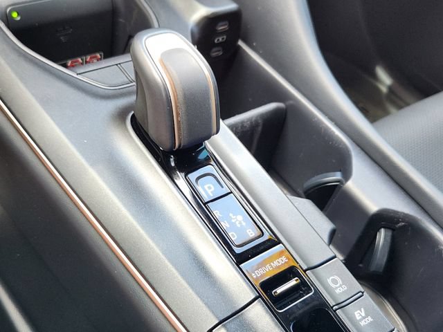 Used 2023 Toyota Crown AWD/4WD image 18