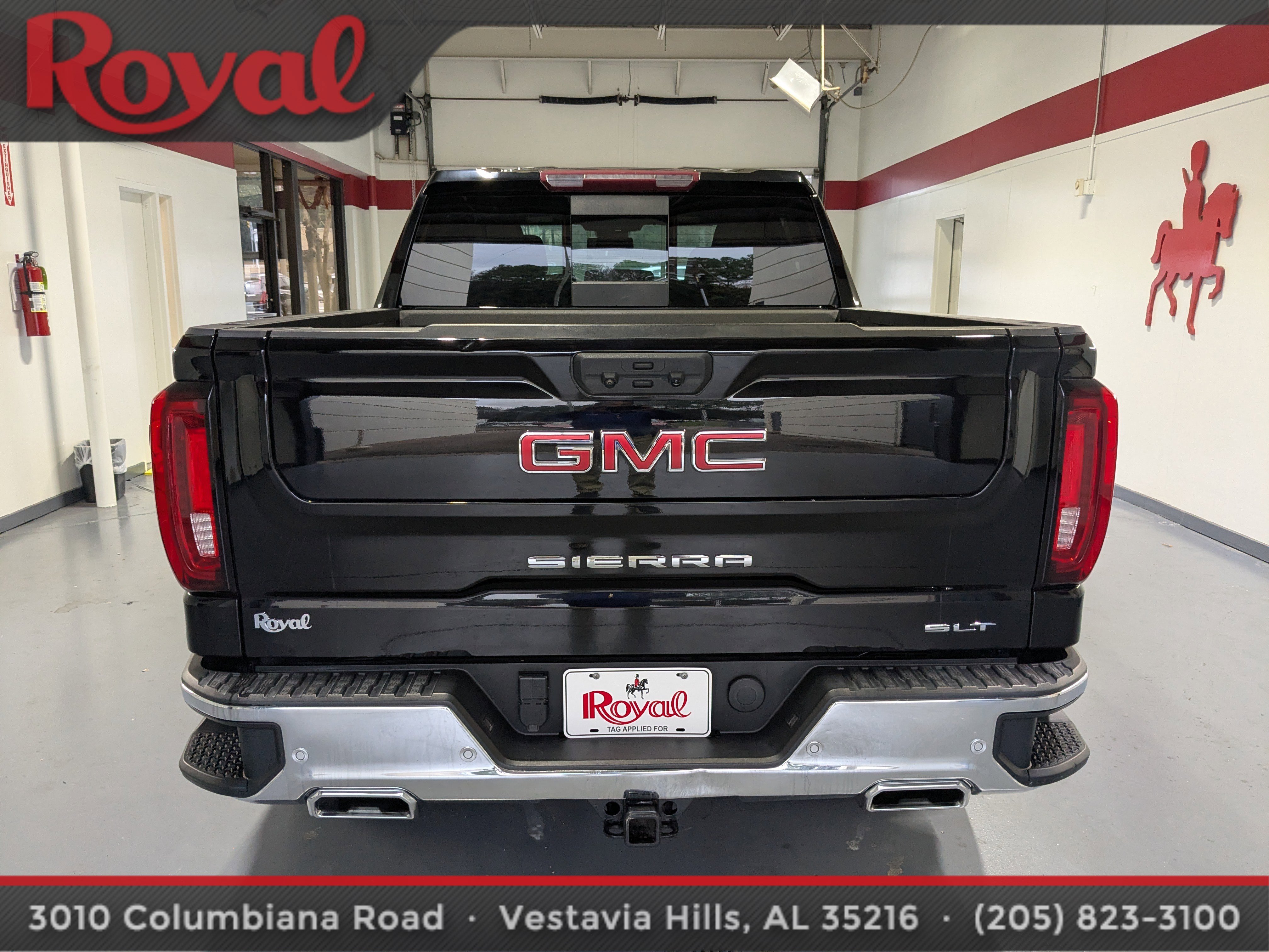 Used 2022 GMC Sierra 1500 SLT w/ SLT Premium Plus Package image 3