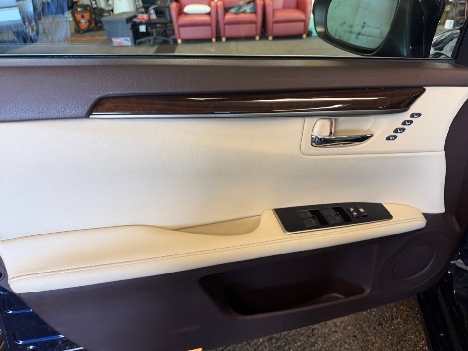 Used 2018 Lexus ES 350 w/ Premier Package FWD image 36