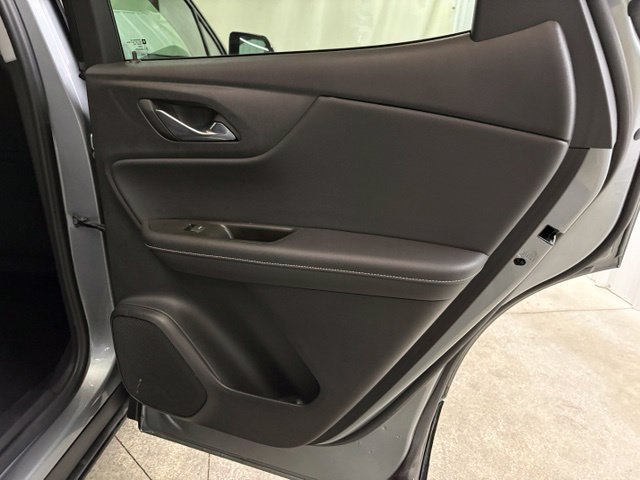 Used 2025 Chevrolet Blazer LT FWD image 17