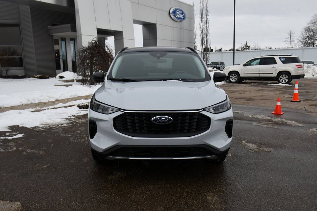 Used 2025 Ford Escape Active w/ Tech Pack #1 AWD/4WD image 10