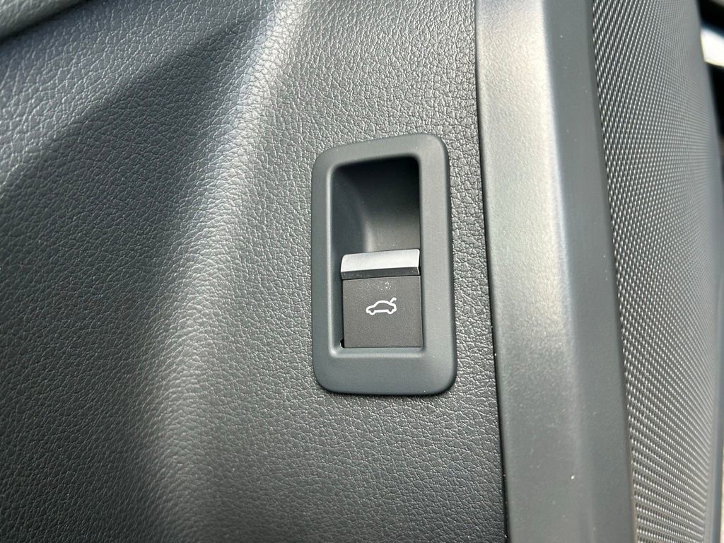 Used 2020 Audi Q5 2.0T Premium image 21