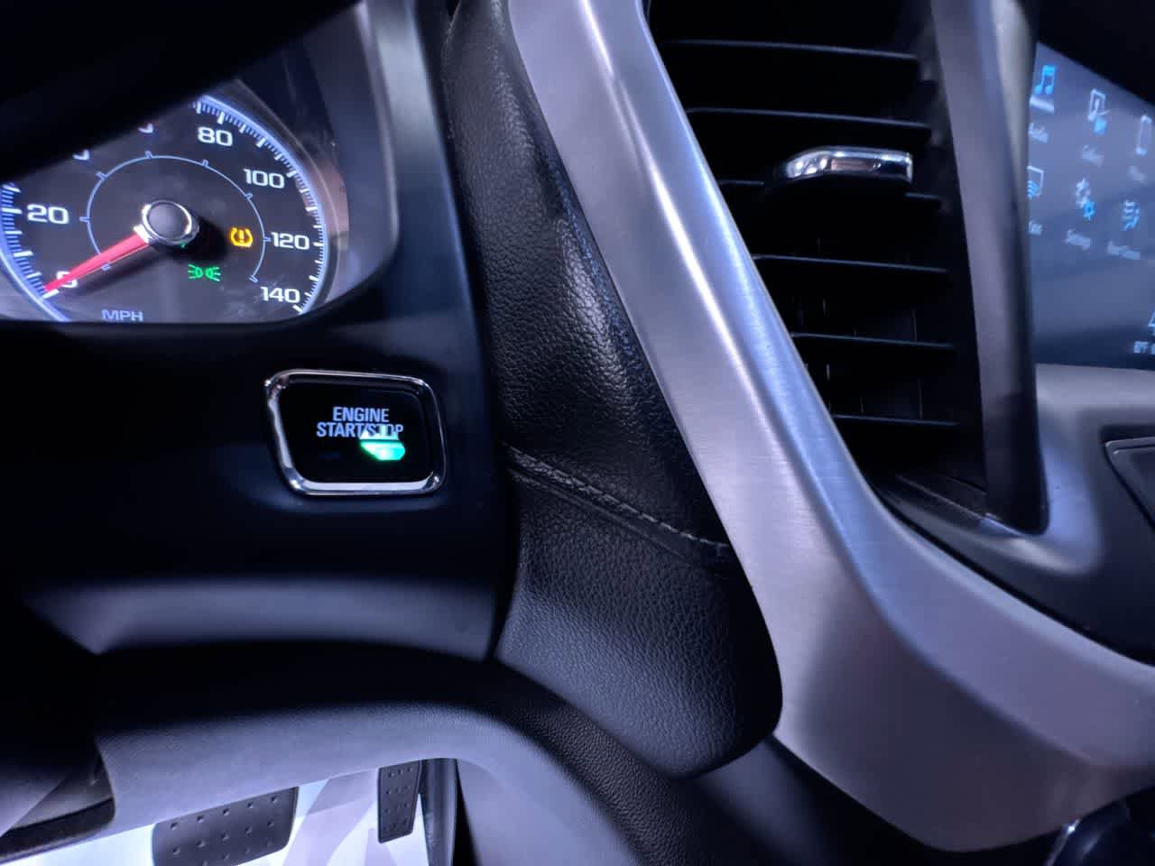 Used 2018 GMC Acadia SLE FWD image 17