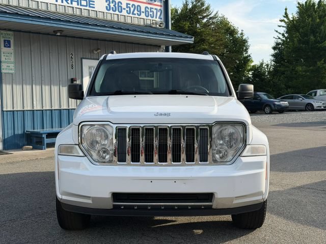 Used 2012 Jeep Liberty Limited AWD/4WD image 8