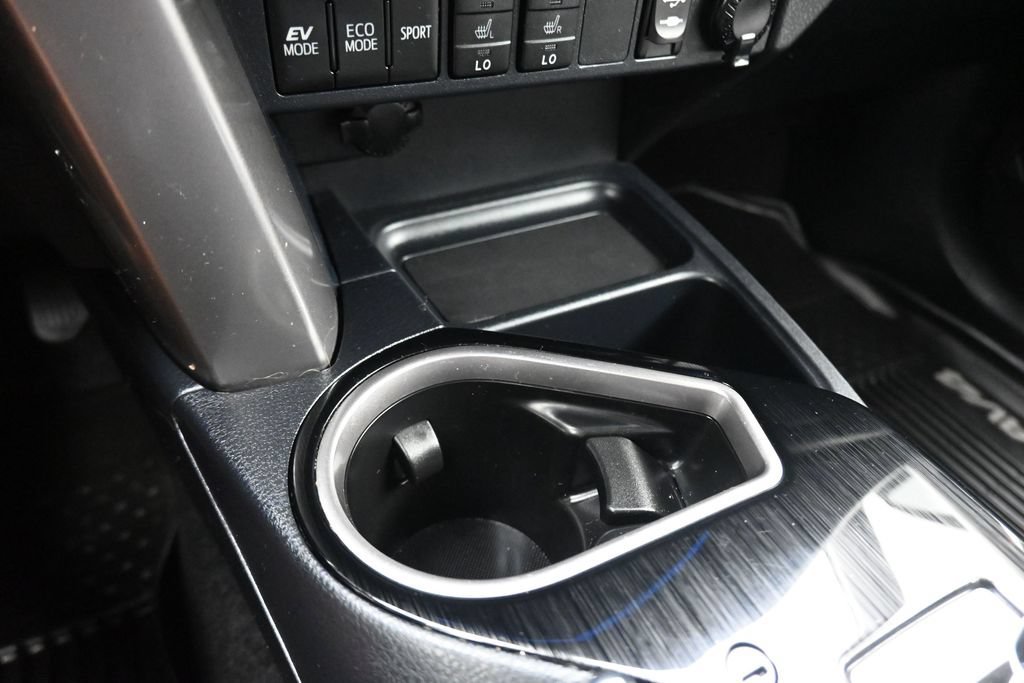 Used 2018 Toyota RAV4 Limited AWD/4WD image 23
