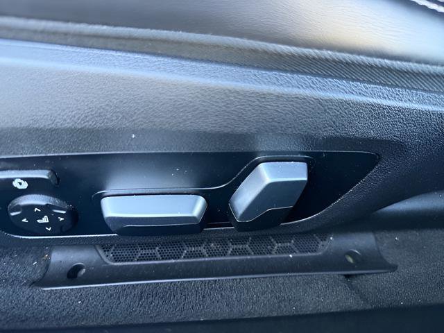 Used 2022 BMW M850i xDrive Coupe w/ Driving Assistance Package image 12