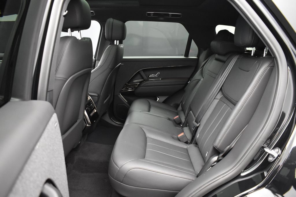 Used 2024 Land Rover Range Rover Sport SE AWD/4WD image 10