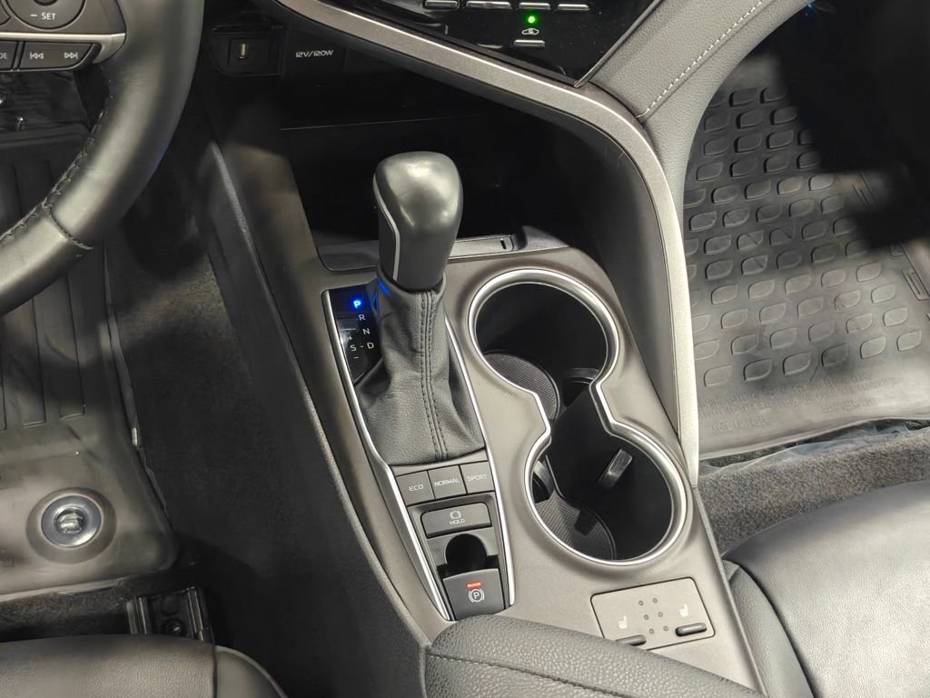 Used 2021 Toyota Camry XLE AWD/4WD image 8