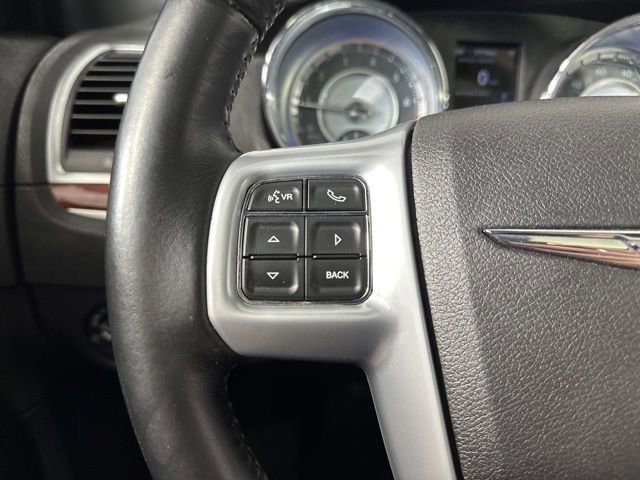 Used 2014 Chrysler 300 RWD image 15