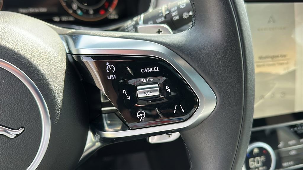 Certified 2025 Jaguar F-PACE R-Dynamic S image 14