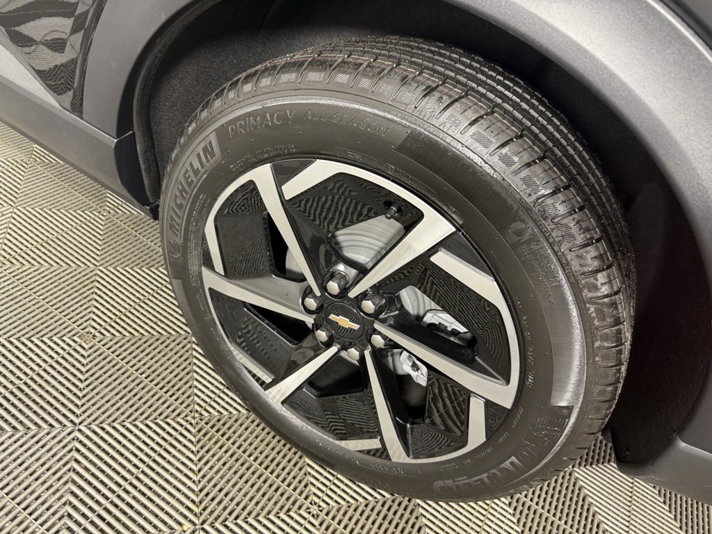 New 2026 Chevrolet Equinox EV LT image 10