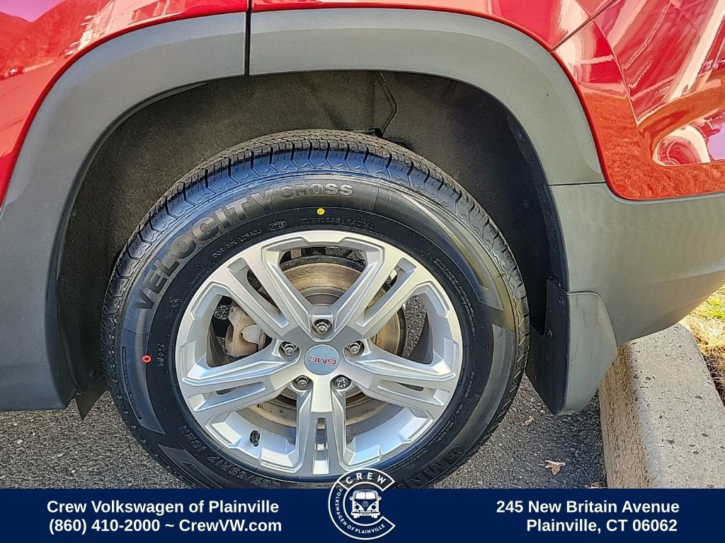 Used 2020 GMC Terrain SLE image 18