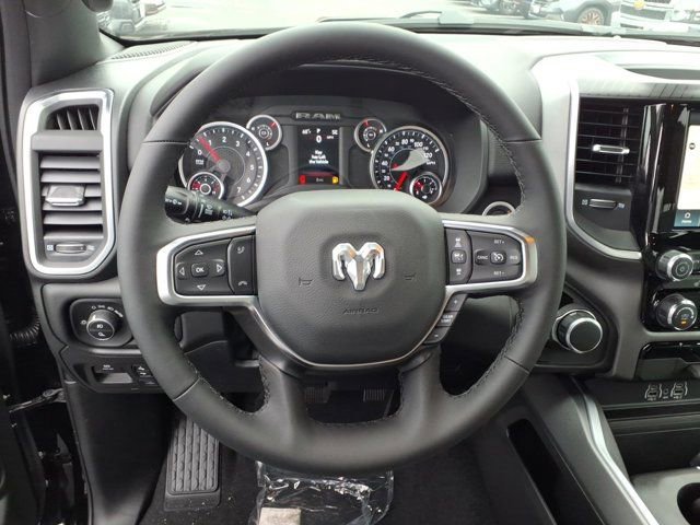 New 2026 RAM 1500 4x4 Crew Cab image 5