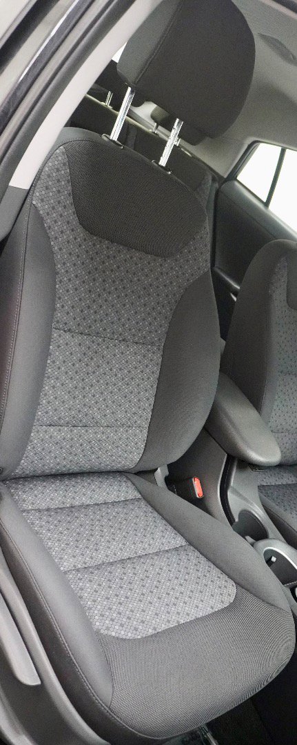 Used 2019 Hyundai Ioniq Plug-In Hybrid image 9