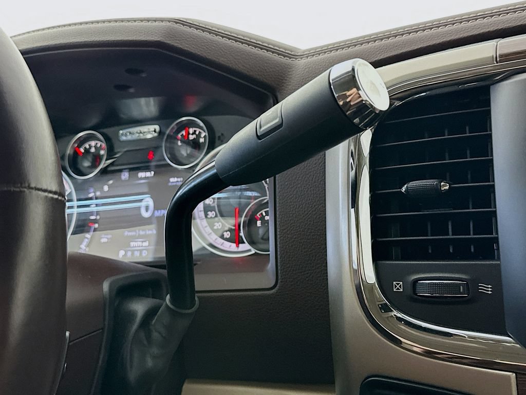 Used 2014 RAM 3500 Laramie AWD/4WD image 16