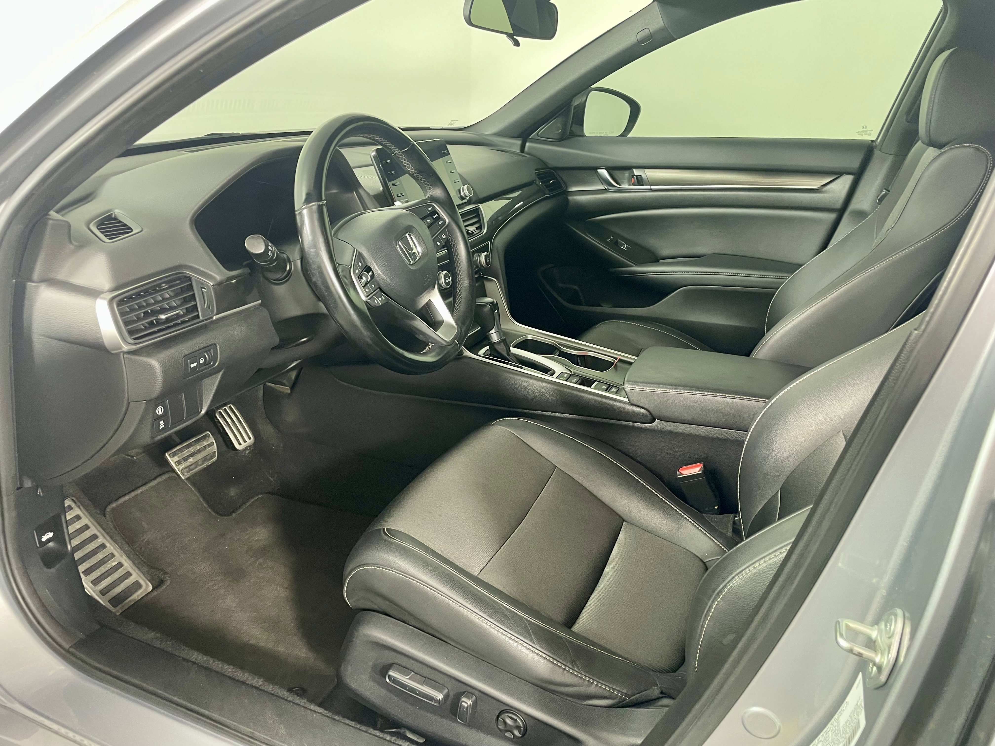 Used 2021 Honda Accord Sport image 11