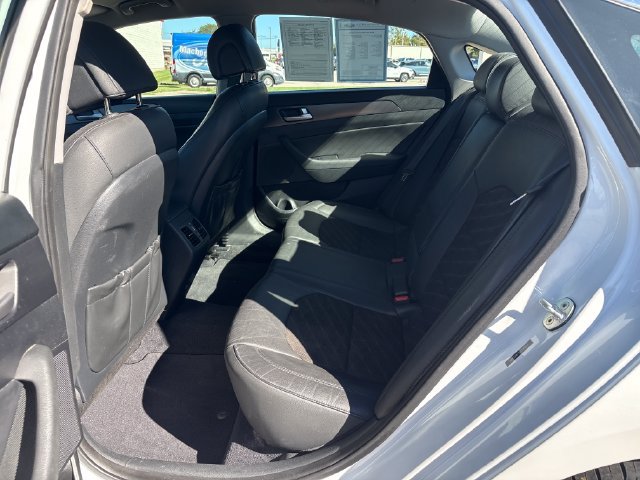 Used 2016 Hyundai Sonata Sport w/ Option Group 02 FWD image 16