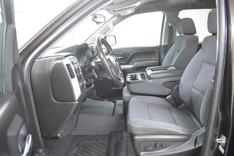 Used 2019 Chevrolet Silverado 1500 LT w/ All Star Edition AWD/4WD image 18