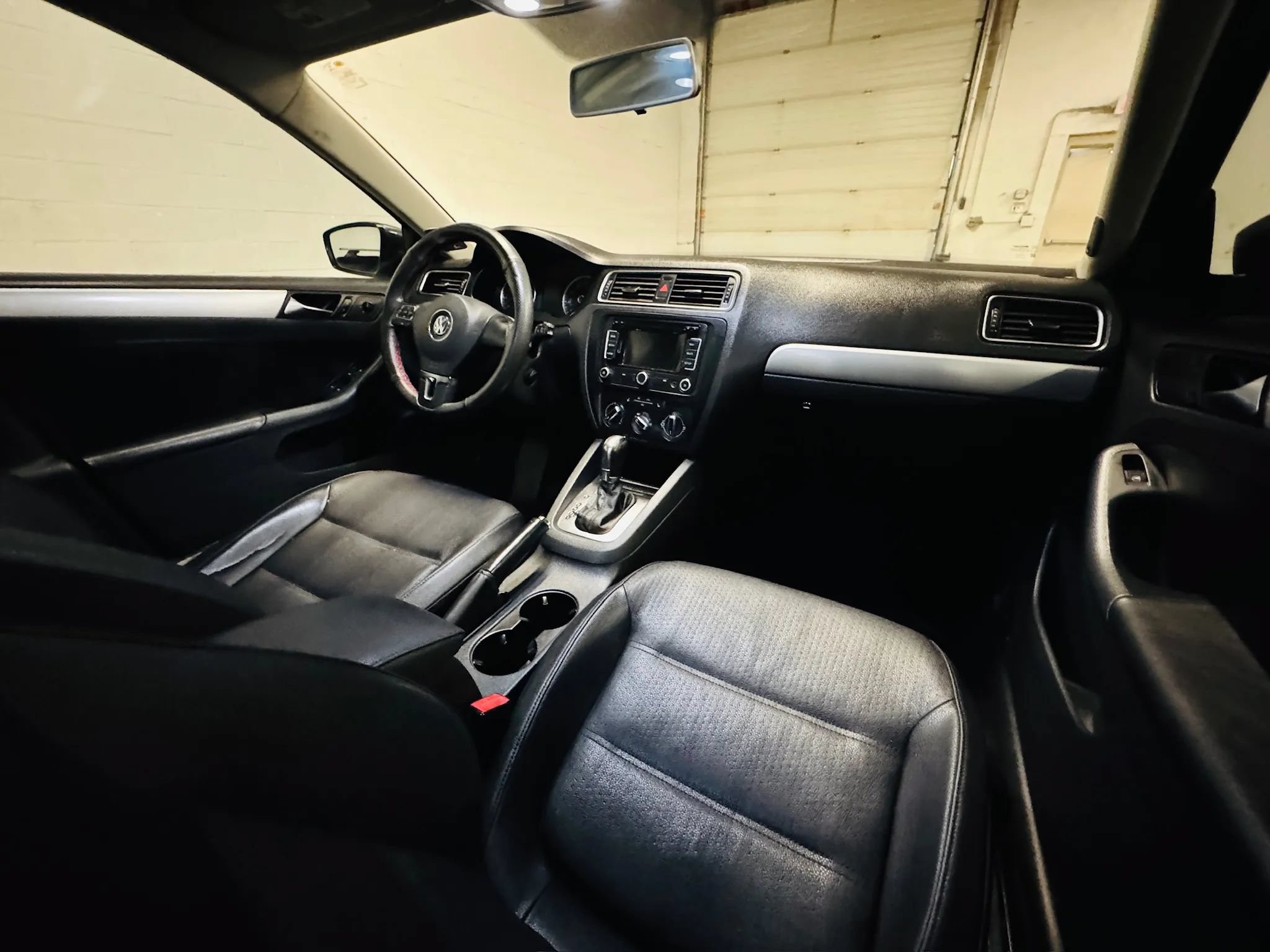 Used 2012 Volkswagen Jetta SEL FWD image 13
