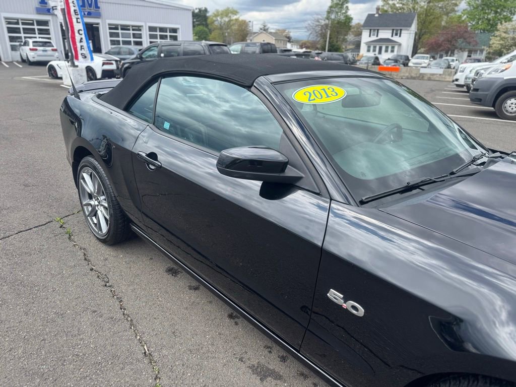 Used 2013 Ford Mustang GT Premium w/ Electronics Pkg RWD image 12