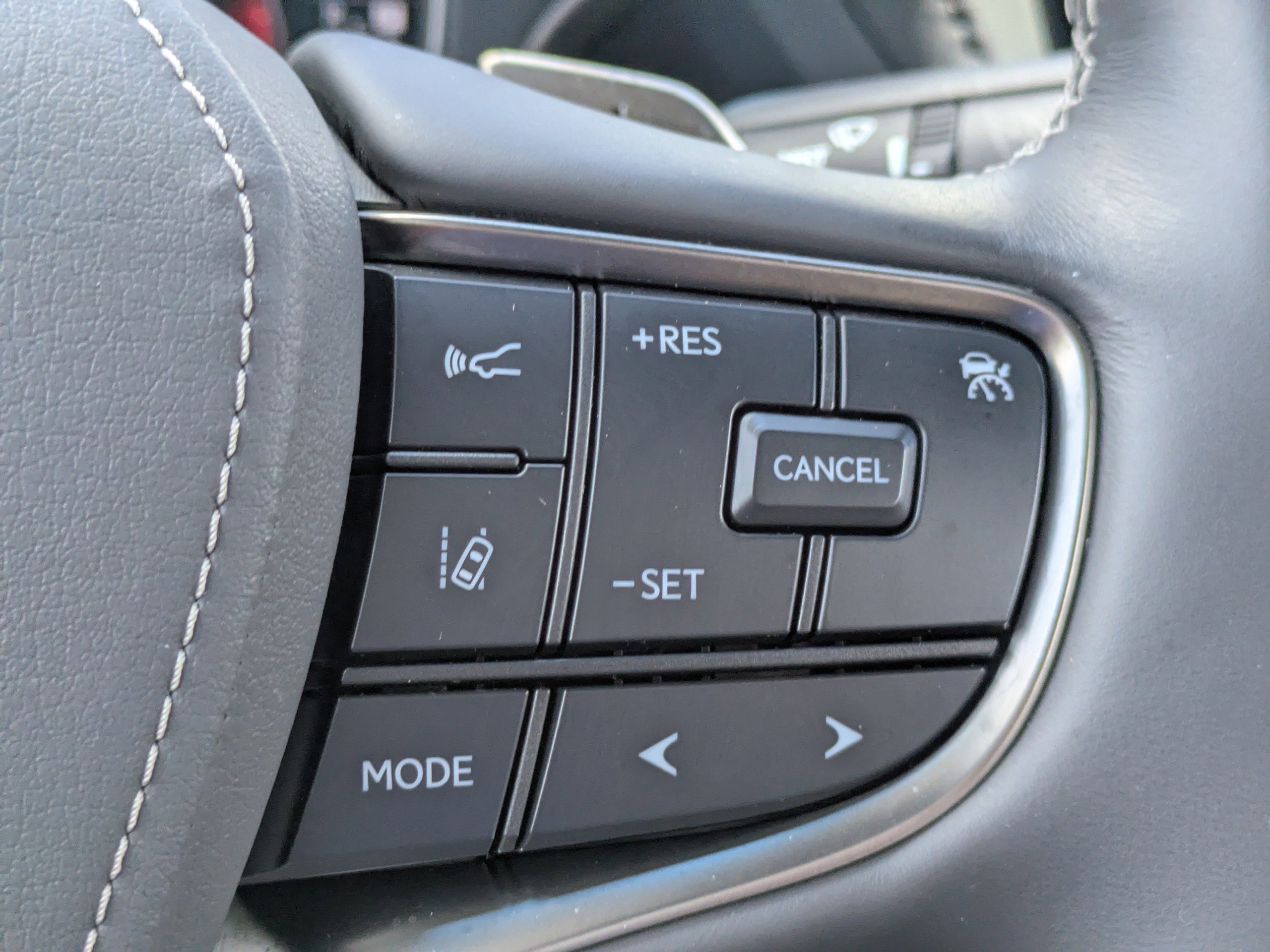 Used 2023 Lexus LS 500 w/ Interior Upgrade Package image 24