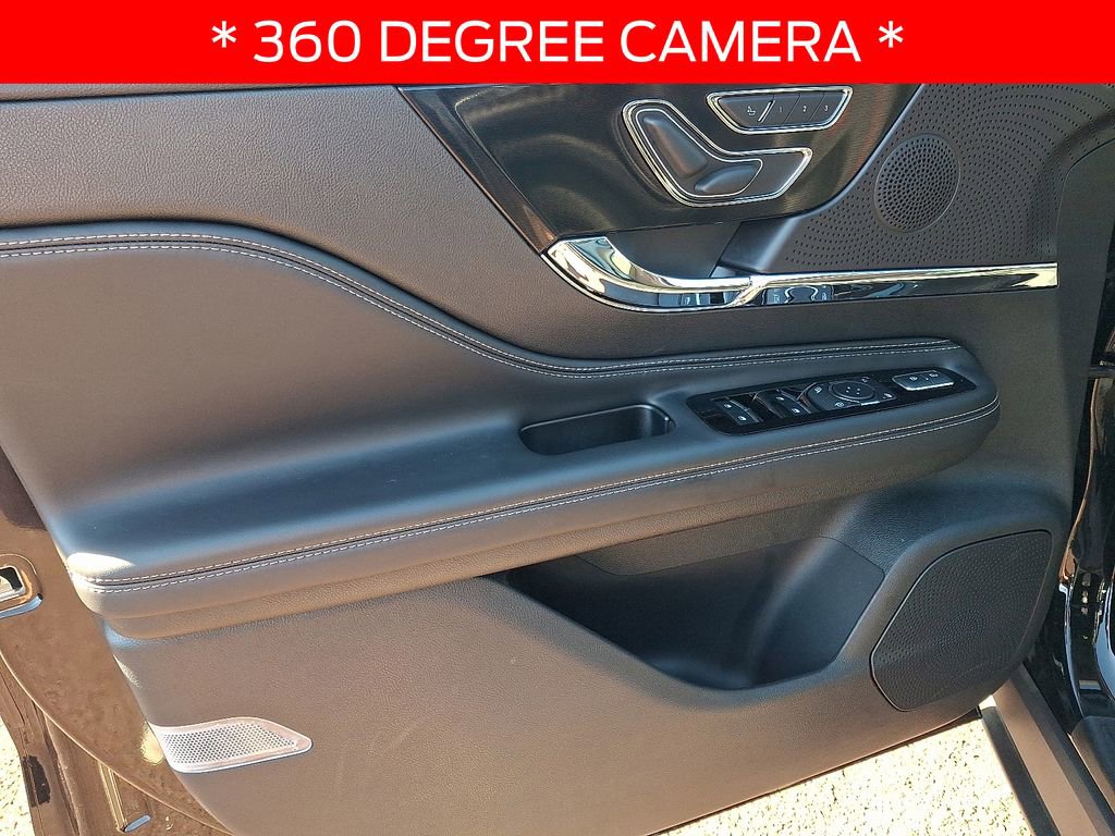 Used 2025 Lincoln Corsair AWD w/ Equipment Group 101A image 12
