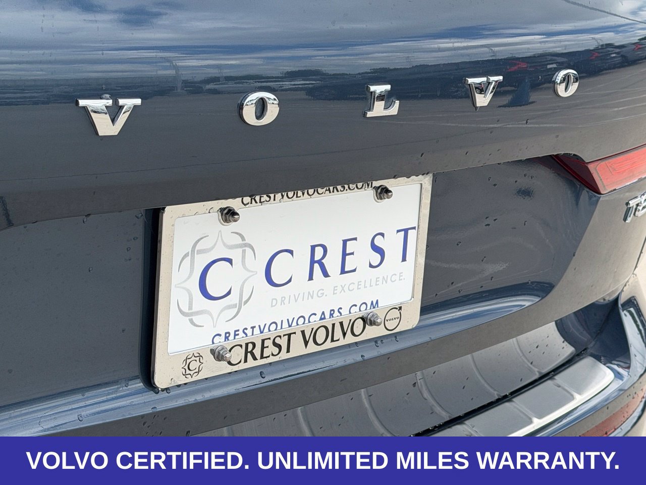 Certified 2025 Volvo XC60 T8 Plus w/ Protection Package Premier AWD/4WD image 11