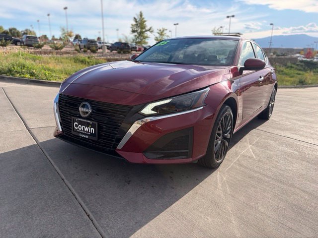 Used 2025 Nissan Altima 2.5 SV w/ SV Special Edition Package AWD/4WD image 4