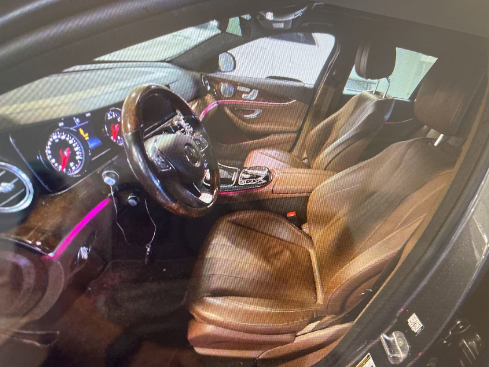 Used 2017 Mercedes-Benz E 400 4MATIC Wagon image 15