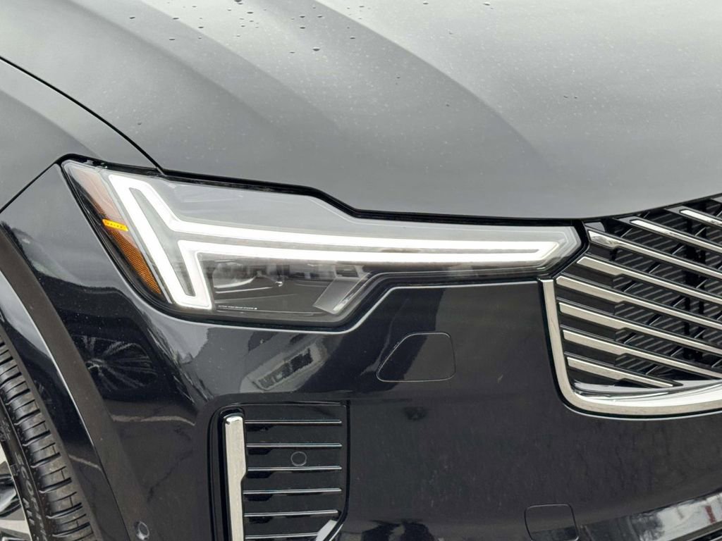 Certified 2026 Volvo XC90 B6 Plus w/ Protection Package image 7