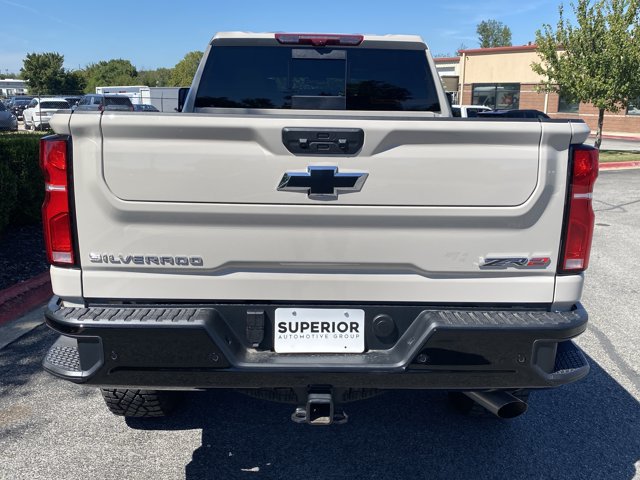 Used 2026 Chevrolet Silverado 2500 ZR2 AWD/4WD image 5