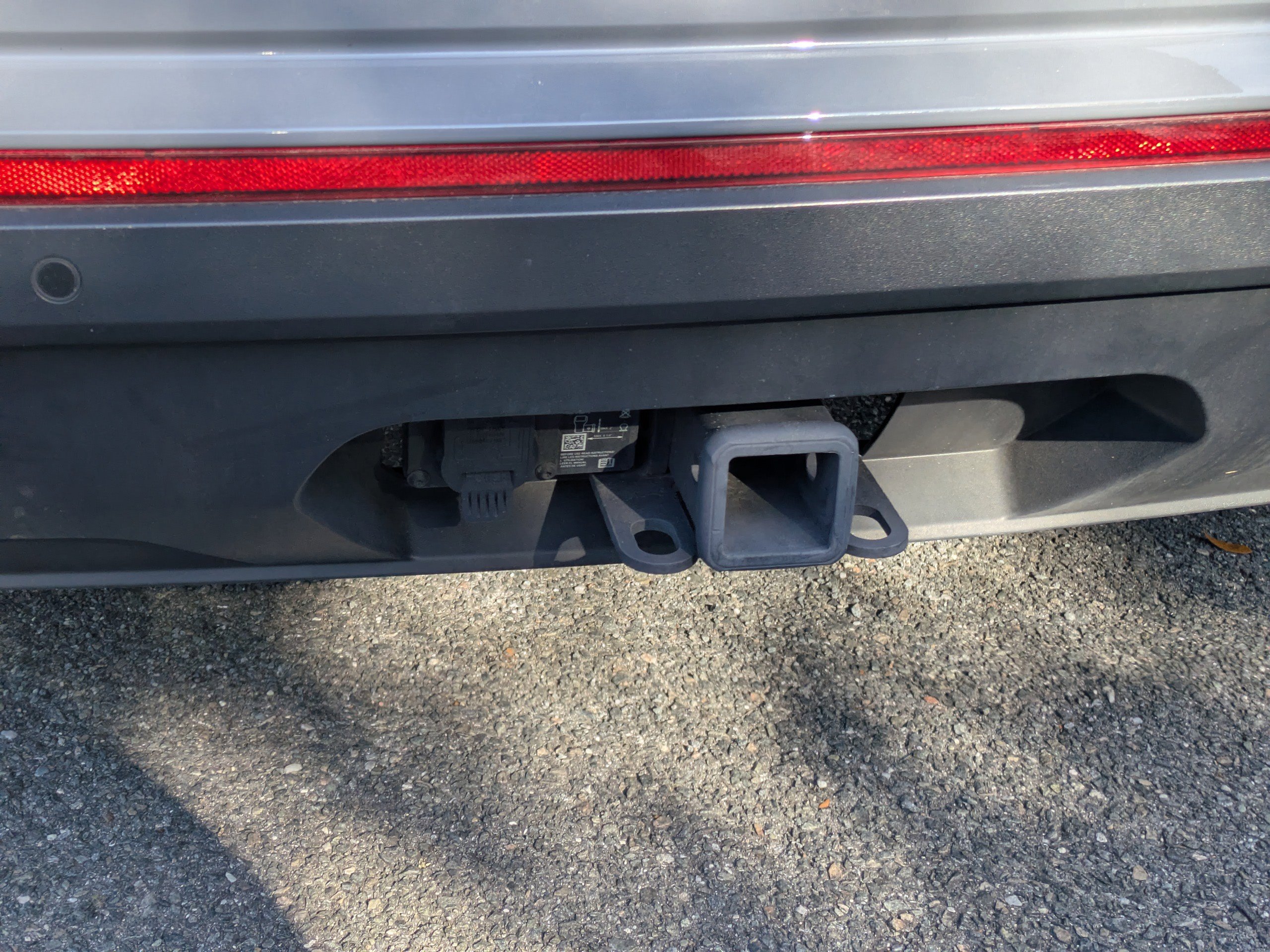 Used 2024 Volkswagen Atlas Cross Sport SE w/ Panoramic Sunroof Package FWD image 12