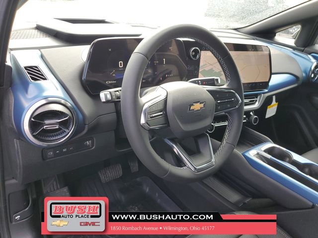 New 2026 Chevrolet Equinox EV LT image 18