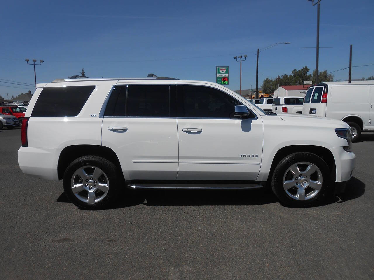 Used 2016 Chevrolet Tahoe LTZ AWD/4WD image 2