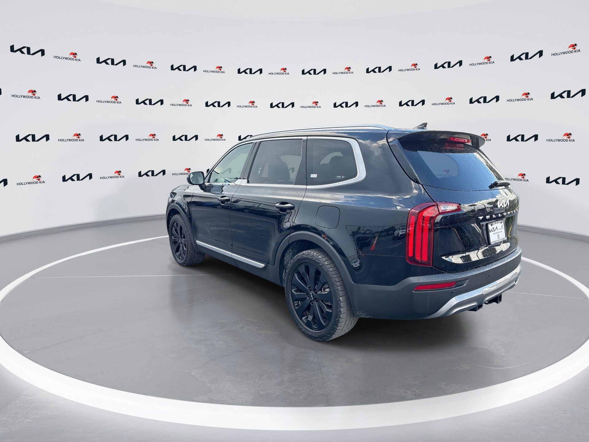 Used 2022 Kia Telluride EX w/ EX Premium Package FWD image 6