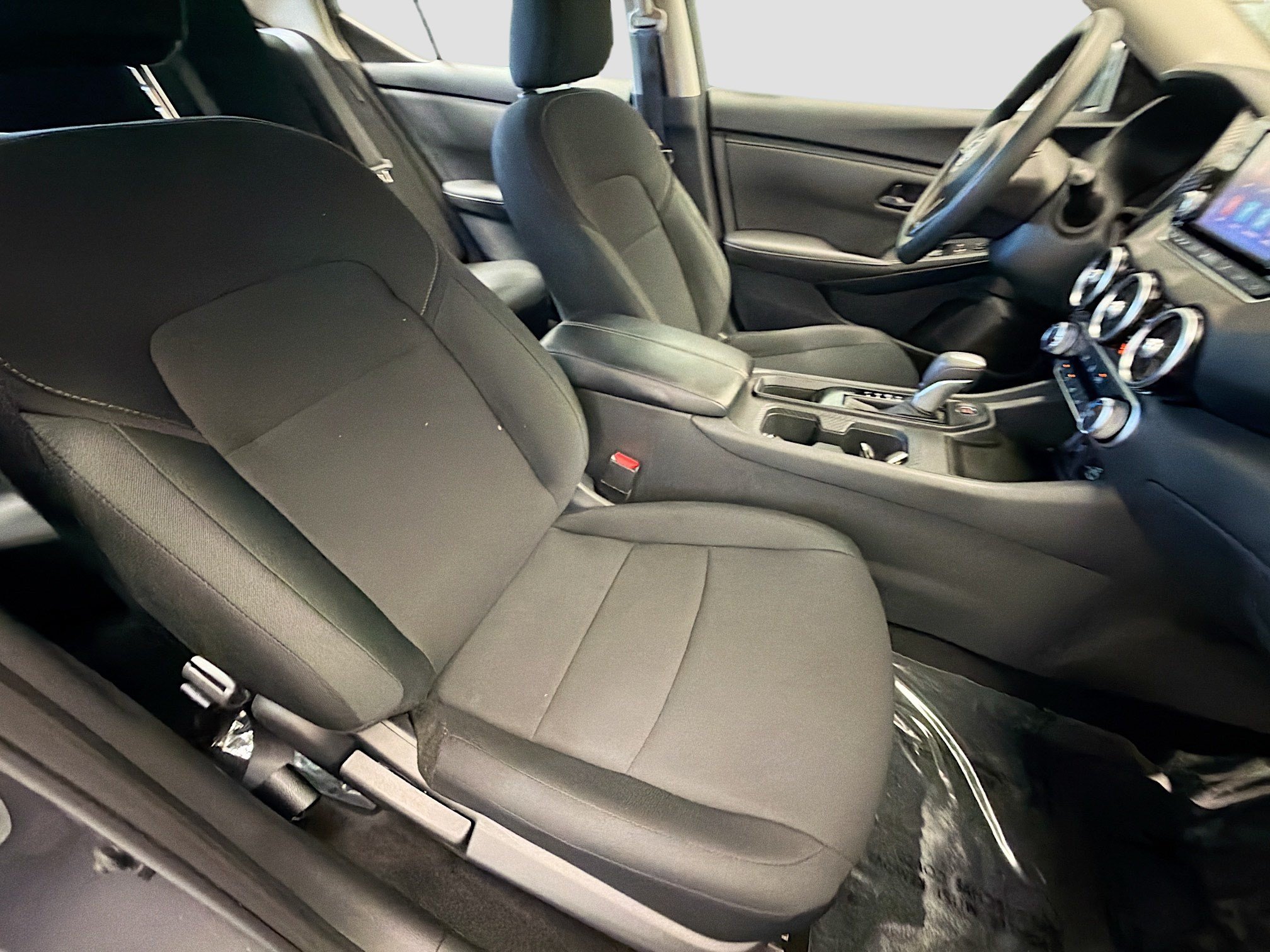 Used 2025 Nissan Sentra S FWD image 15