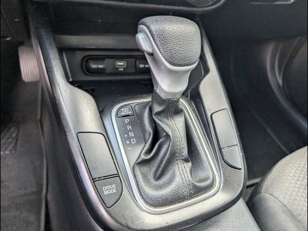 Used 2024 Kia Soul LX FWD image 9