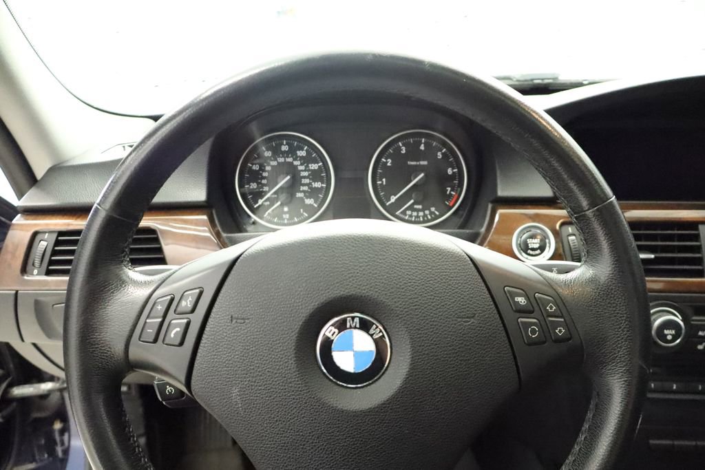 Used 2011 BMW 328i xDrive Sedan image 30