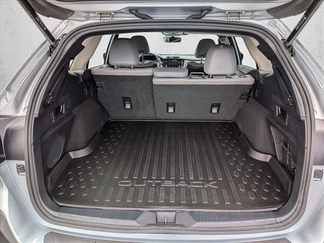 Used 2025 Subaru Outback Limited AWD/4WD image 9