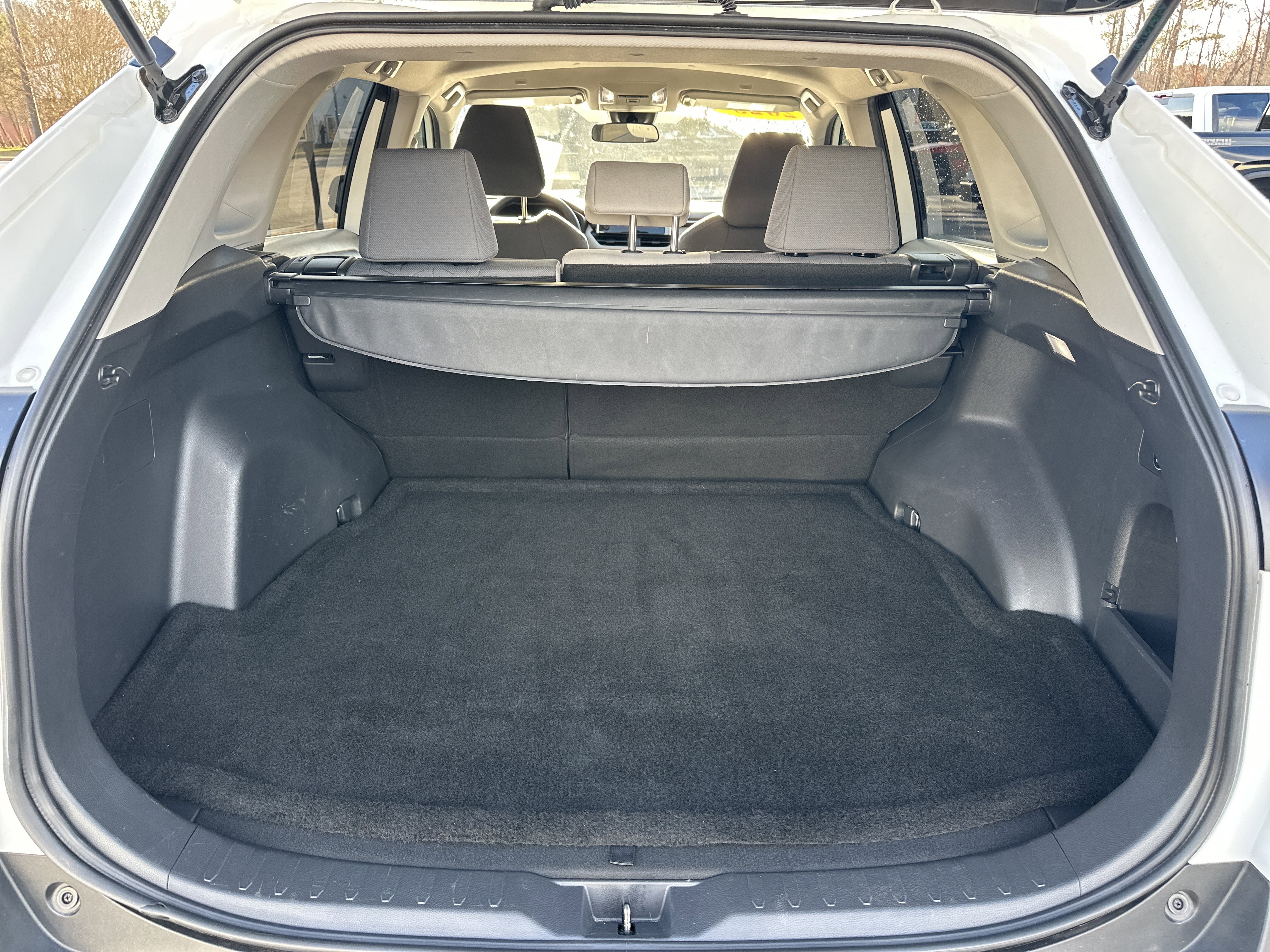 Used 2023 Toyota RAV4 XLE image 19