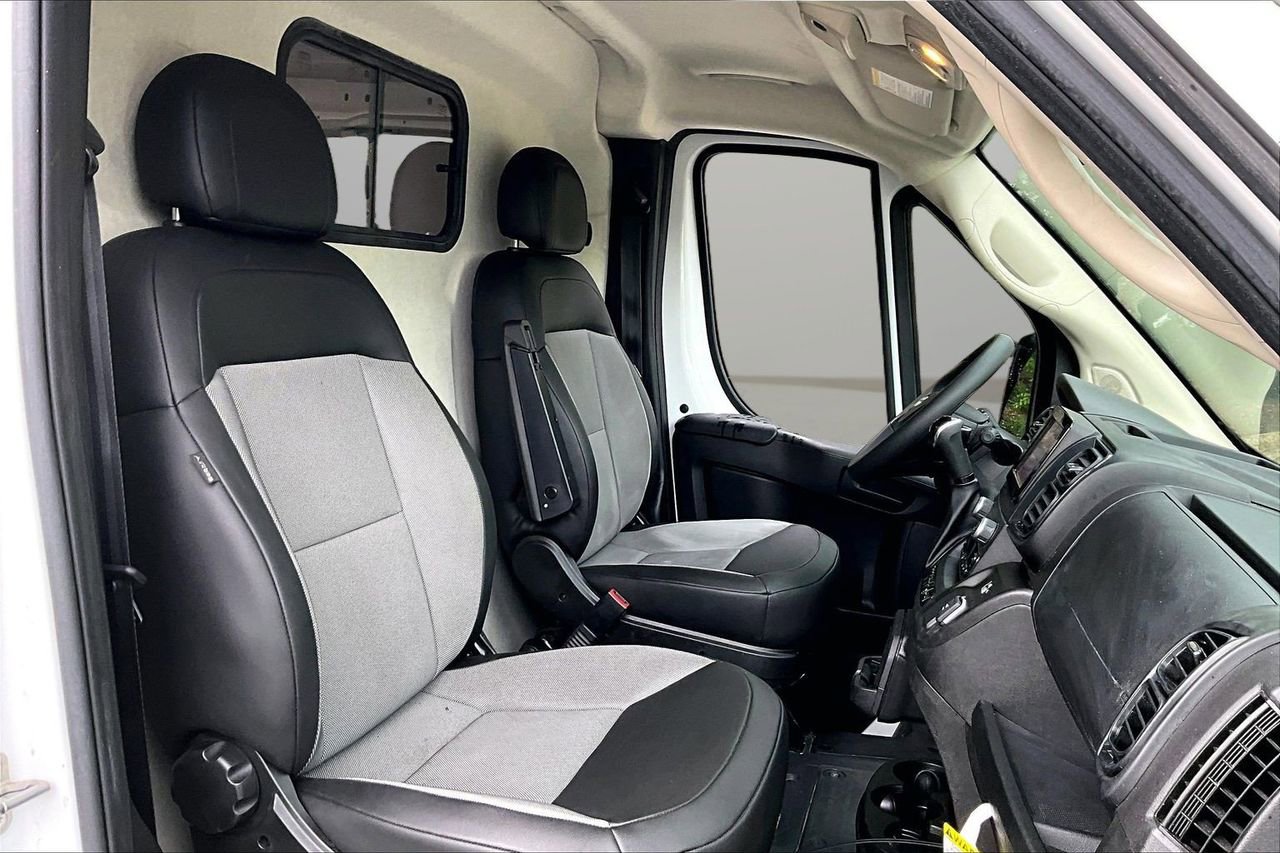 Used 2024 RAM ProMaster 2500 w/ Convenience Group FWD image 21