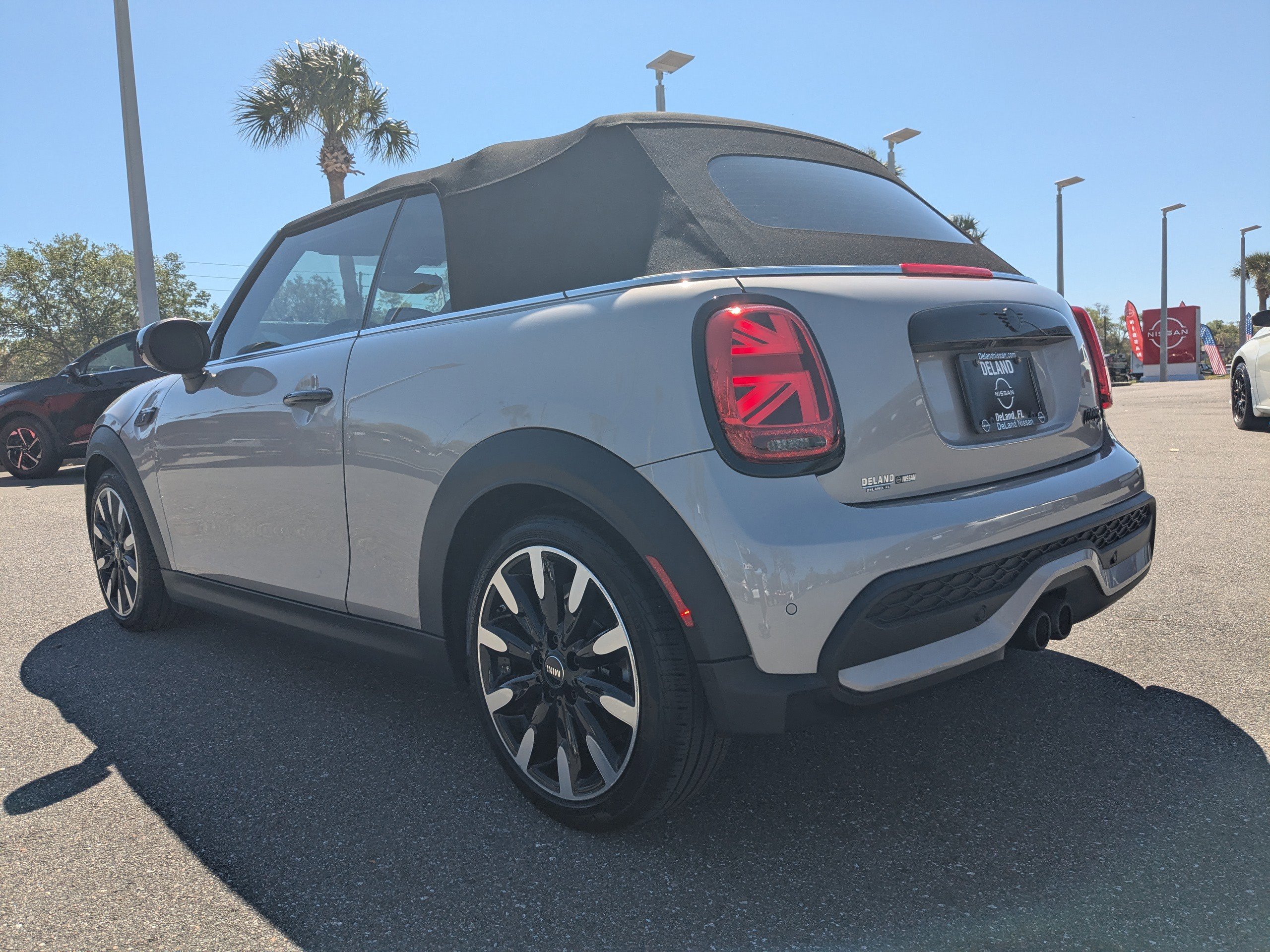 Used 2023 MINI Cooper S image 6